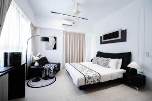 Batu Ferringhi By The Sea Luxurious 2BR Suite 6 Pax