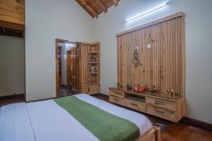 Alaya Stays Leopard Trails Duplex Hillside 2-Room Retreat