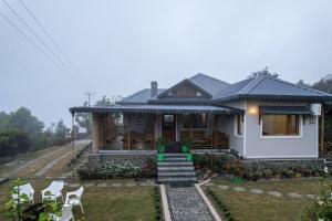 Alaya Stays Leopard Trails Duplex Hillside 2-Room Retreat