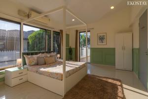 EKOSTAY - Tropicana Villa