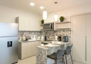 Spacious Studio with 2 Baths in Panama City Center