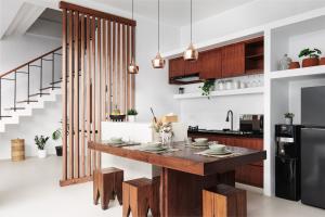 EON House in South Kuta - 8min Melasti Beach