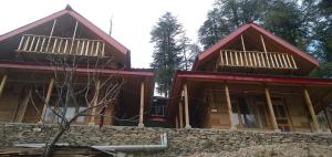 the lambhri cottage jibhi