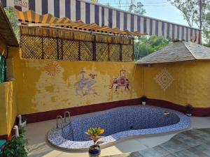 SKOON THE PEACE The placeu Enjoy