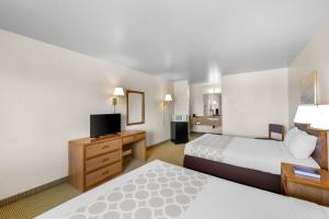 Rodeway Inn Copper Stay Benson AZ I-10 Exit 304