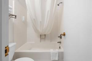 Rodeway Inn Copper Stay Benson AZ I-10 Exit 304