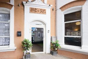 Arinza Hotel, London Ilford