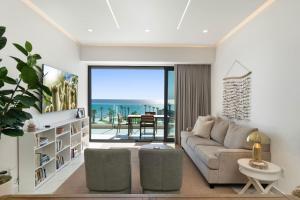 Encantame Soleil 1BR Sleeps 4 lock off unit