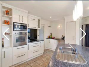Springfield bliss with Lake view
