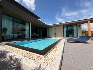 Villa Nadsuree Ao-Nang Modern House