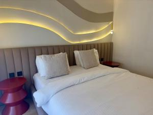 Luxurious & Central Princesses