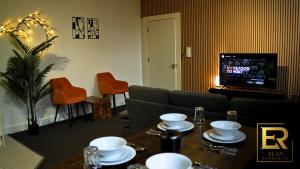 Stylish 2BR - Heart of Manchester - Free Parking