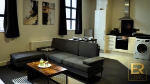 Stylish 2BR - Heart of Manchester - Free Parking