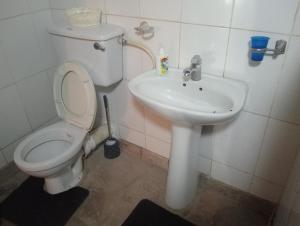 Chalet along Zambezi River with Swimming Pool & WiFi & Safari & Boat Cruise