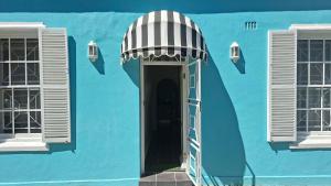 Blue Townhouse De Waterkant Stay