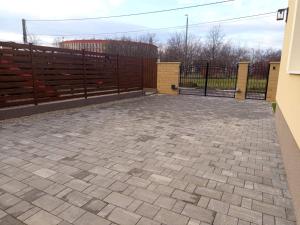 President Apartmanház