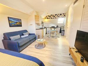 Studio sous les toits - Plage & Parking privés
