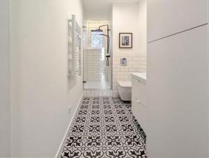 Hallera 57 Urban Apartment by BookingHost