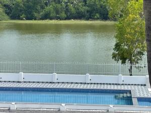 Alamparai Villa - Private Pool, Luxurious 4BHK With River Access