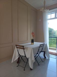 COZY Two BEDROOM APARTMENT- YAKKALA