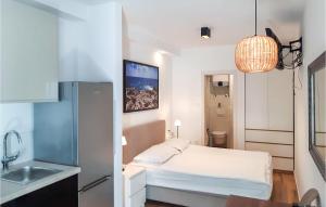 Beautiful Apartment In Dingac With Wifi