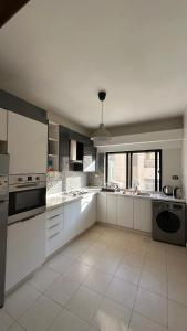 Modern 2BR Apartment in Deir Ghbar