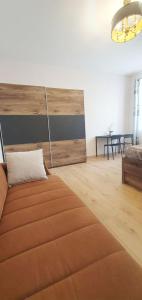 Comfy One Bedroom Fifteen Minutes From Center Enkplatz U Three