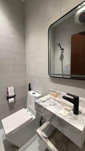 Luxury 2BR Apartment -Prime Area