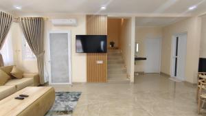 Villa Dalia Puncak H11-11