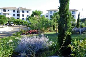 Rez de jardin dans une résidence de charme ...