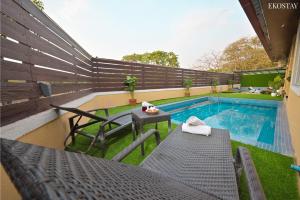 EKOSTAY - Pinewood Villa