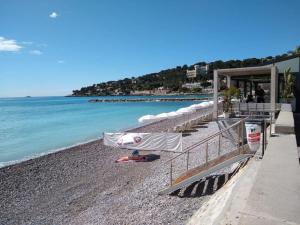 Charmant studio à 2 pas de la mer et du train