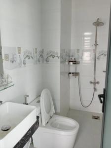 Khách sạn Đạt Tiến Quân