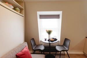 Homely micro studio at 4th floor- Marylebone area.