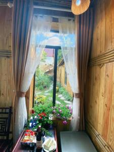 Trang An Moon Garden