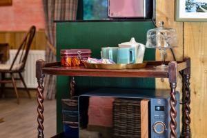 Finest Retreats - The Potting Shed at Island Hall