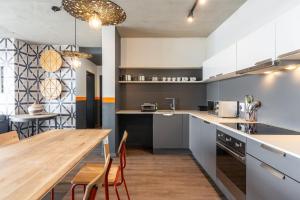 825 WEX1 by Perch Stays