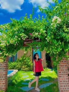 Trang An Moon Garden