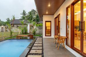 Griantika Villa Sriwedari 2 - Brand new villa with ricefield view