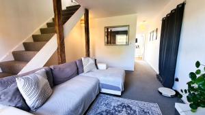 Quirky & cosy 1 or 2 bedroom house in peaceful village