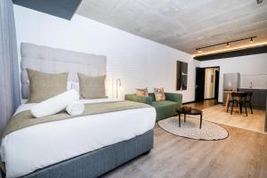 434 WEX1 by Perch Stays