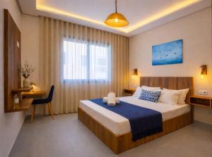 Boho Beige Apartment - Walkable to Beach with Workspace, Fast WiFi, AC & Full Kitchen