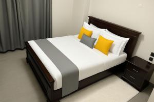 Marlynlo Stays and Realty