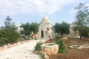 Trulli delle Acacie by Perle di Puglia
