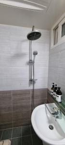 HWAGOK HAM STAY, Hongdae 20 minute