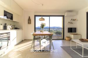 SELECT - Superbe appartement avec piscine, parking et vue - CAPNAT-B06