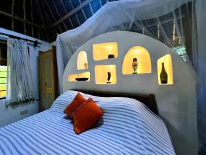 Distant Relatives Ecolodge & Backpackers