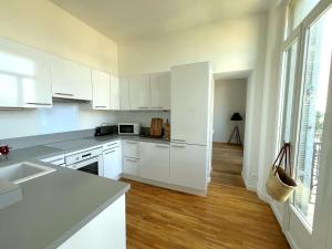 LE CASTEL Superbe appartement climatisé pour 4 personnes au centre ville de Hyères