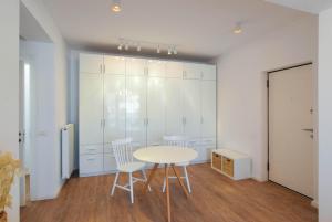 Spacious 3-Room Apartment - Long-Term Stay