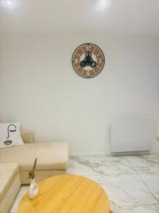 Wihi-Loges - Appartement grand studio, calme, centre ville de Nevers